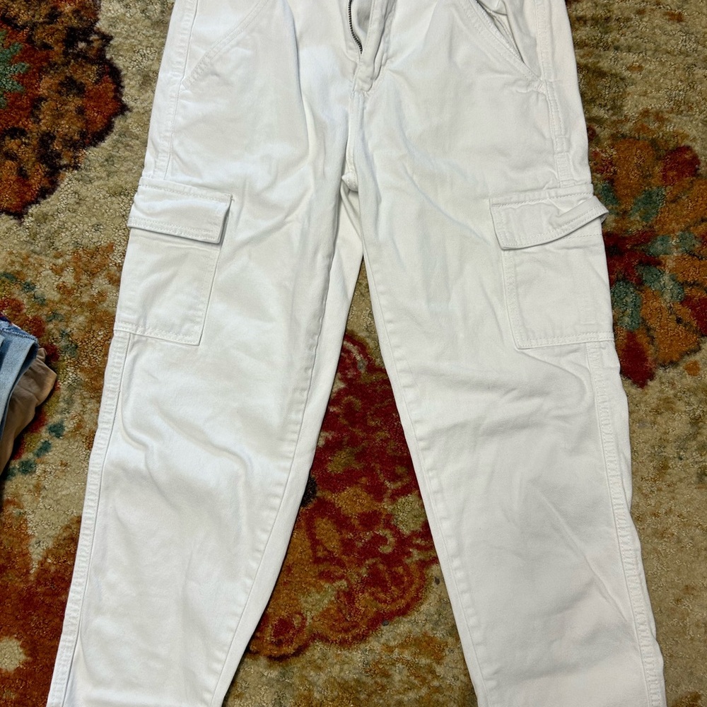 Universal Thread Light Cargo Pants